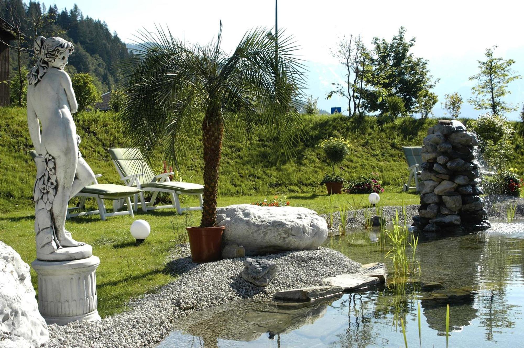 Gourmet-Hotel Gruenwald ลีโอกัง ภายนอก รูปภาพ