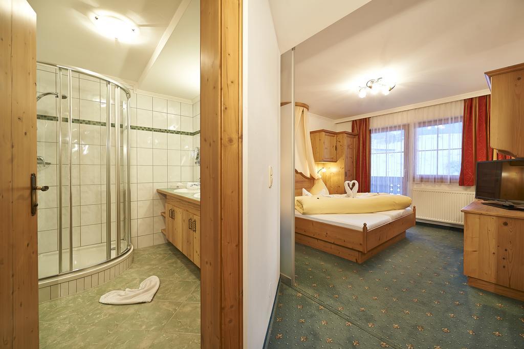 Gourmet-Hotel Gruenwald ลีโอกัง ภายนอก รูปภาพ
