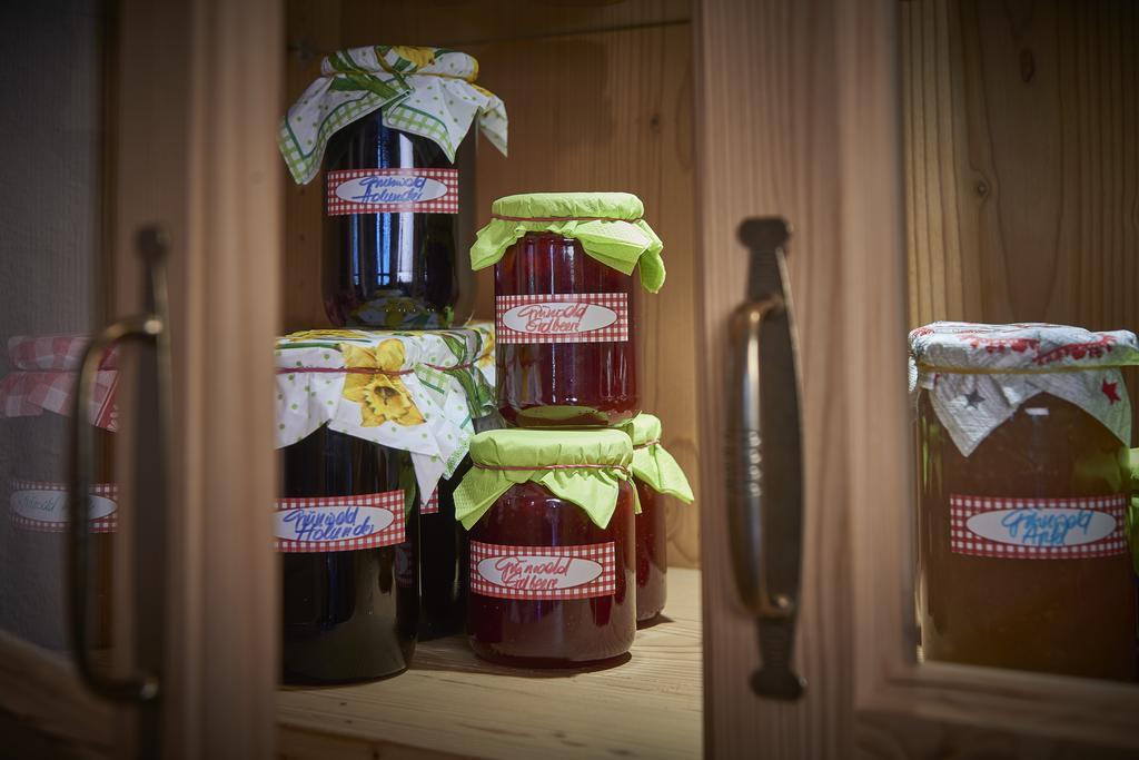Gourmet-Hotel Gruenwald ลีโอกัง ภายนอก รูปภาพ