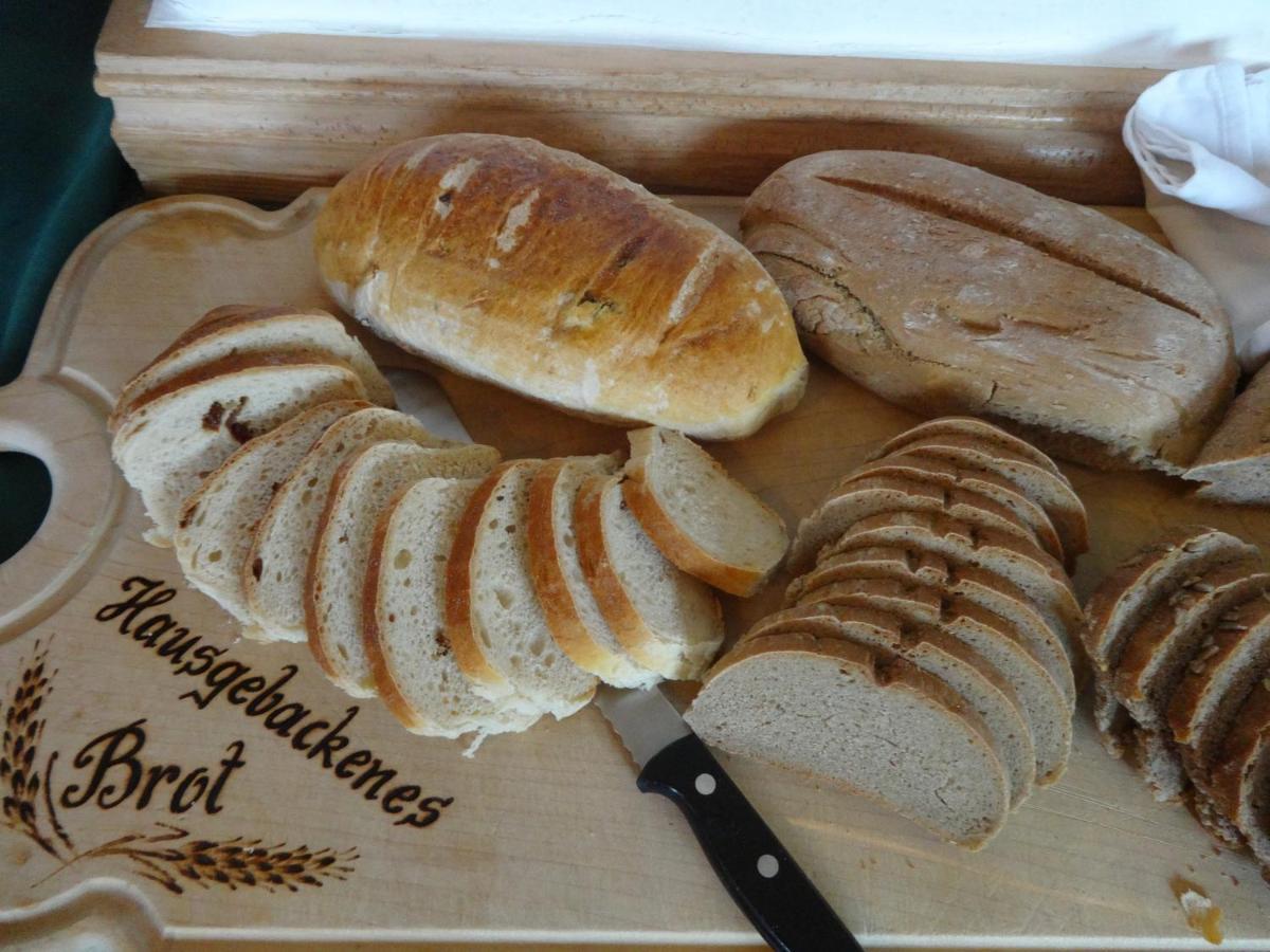 Gourmet-Hotel Gruenwald ลีโอกัง ภายนอก รูปภาพ
