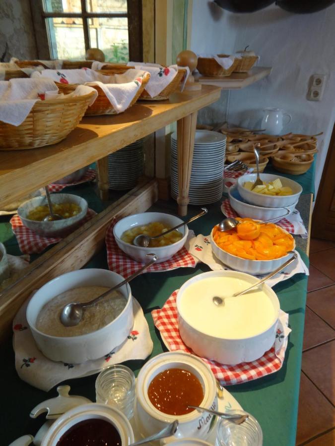 Gourmet-Hotel Gruenwald ลีโอกัง ภายนอก รูปภาพ